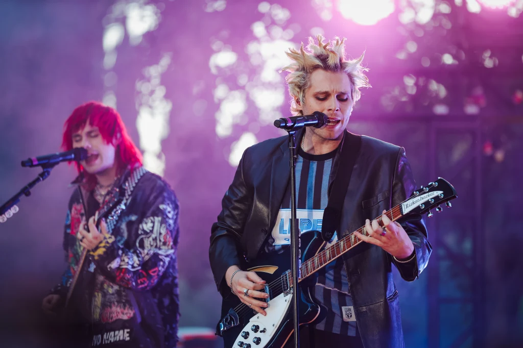 Luke Hemmings i Michael Clifford z 5 Seconds of Summer Luke Hemmings i Michael Clifford z 5 Seconds of Summer