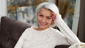 Siwe włosy chronią nas przed rakiem? Naukowcy wpadli na trop