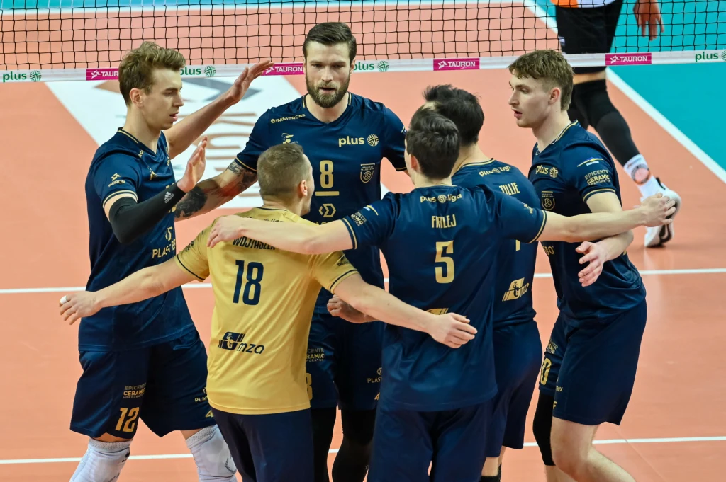 Damian Wojtaszek zastąpił Andrzeja Wronę Damian Wojtaszek zastąpił Andrzeja Wronę