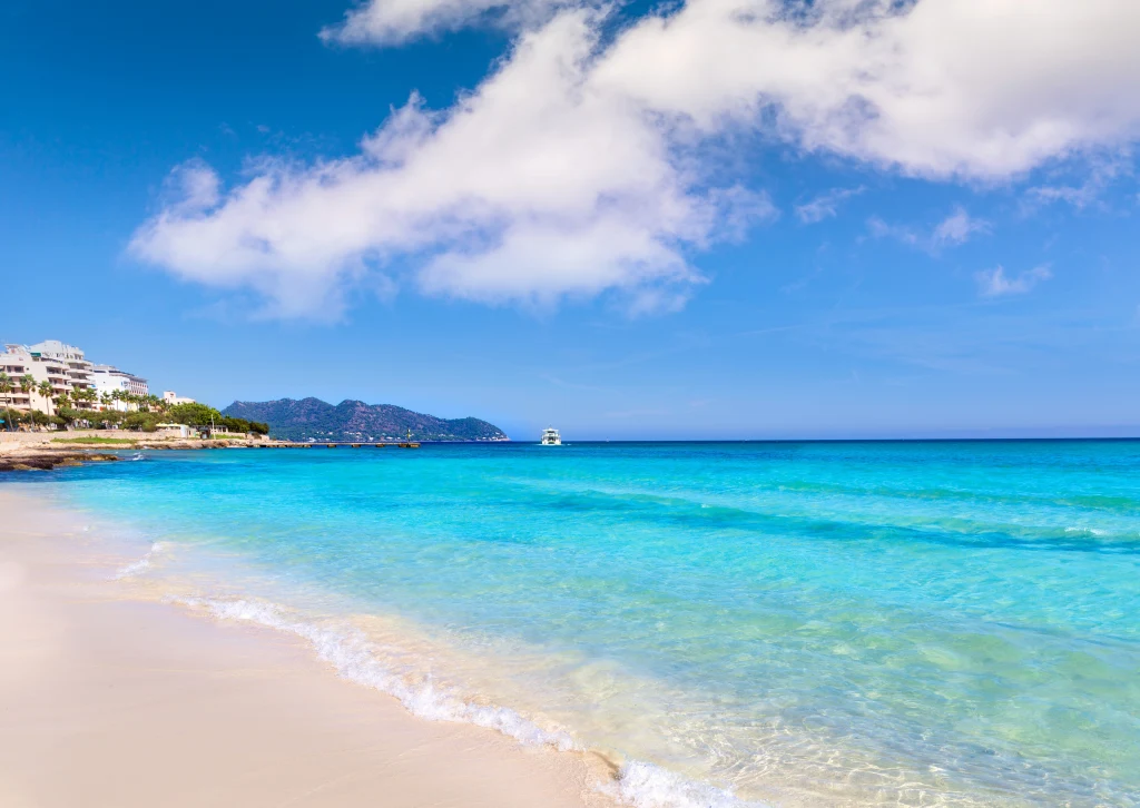 Gdzie warto polecieć na wakacje w 2026 roku?