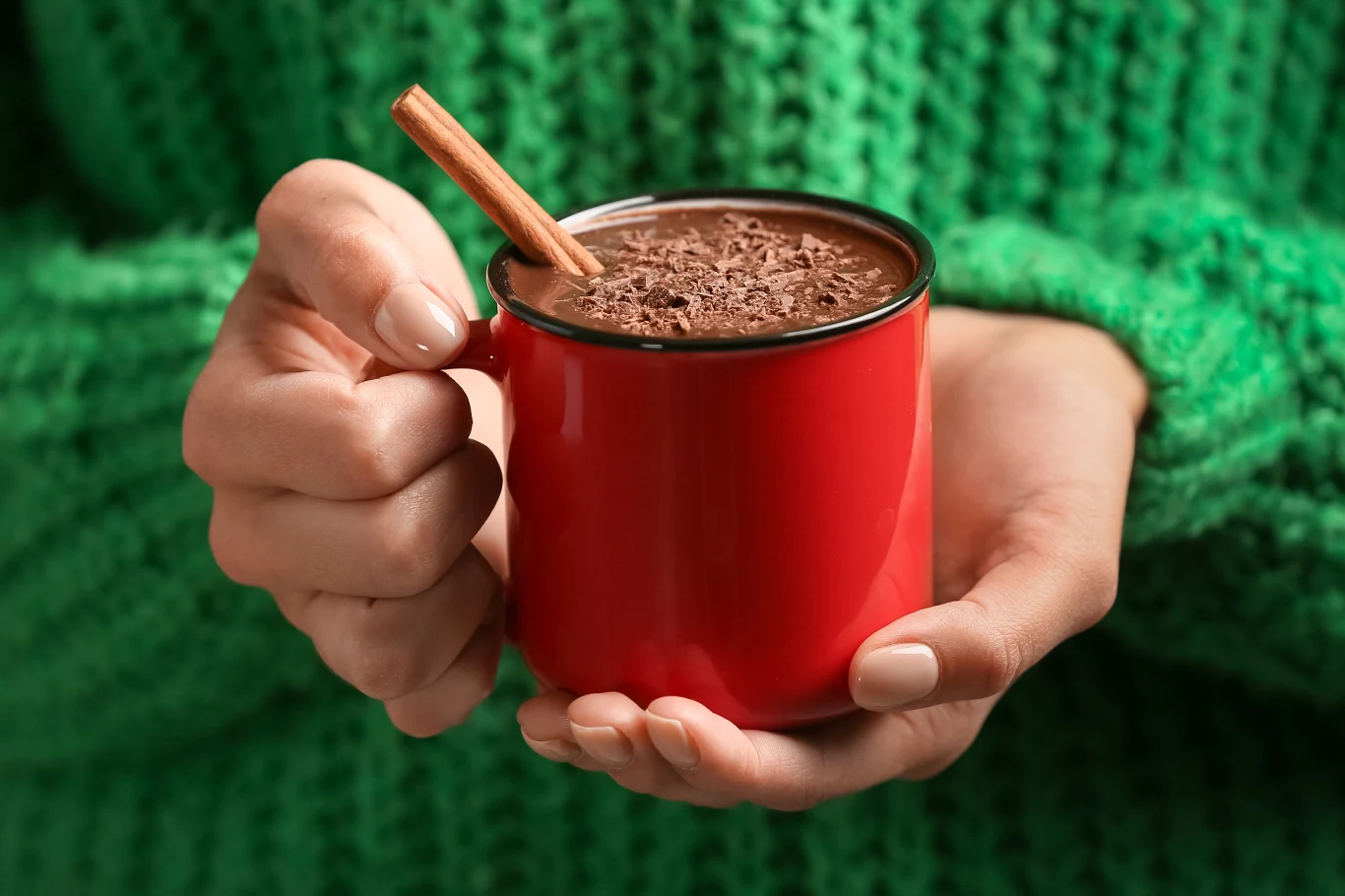 Gorący napój dobry na chłodne, jesienne dni. Zachwyca smakiem, a także zdrowotnymi właściwościami