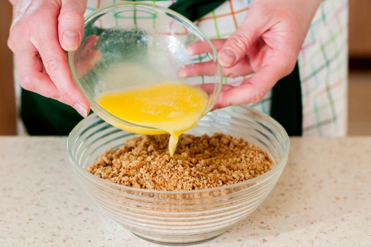 Ciasteczkowy spód robi się błyskawicznie