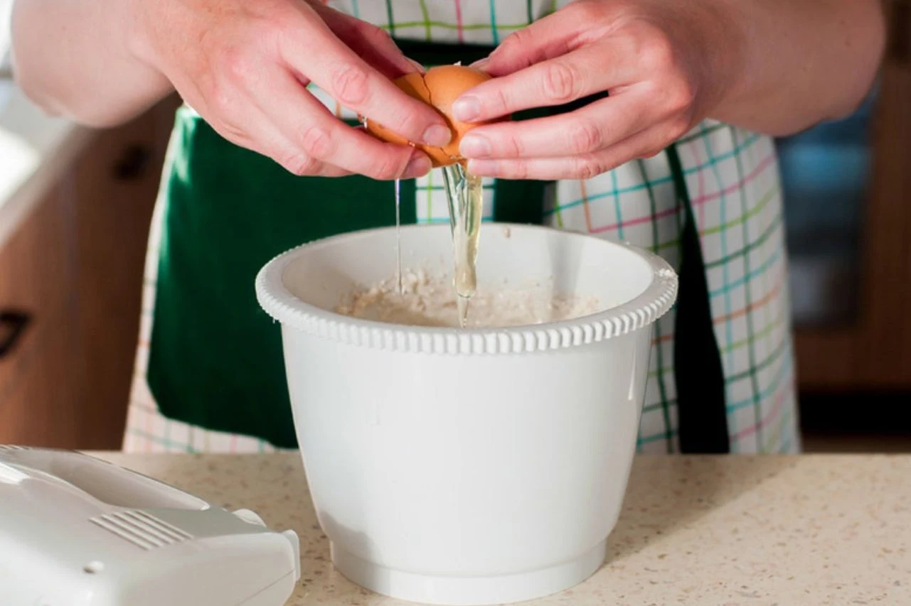 Masa serowa sprawi, że sernik będzie wyjątkowo kremowy