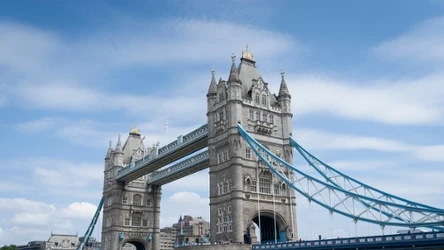 Brytyjski urząd skarbowy postanowił nagradzać sygnalistów wskazujących firmy i osoby omijające fiskusa