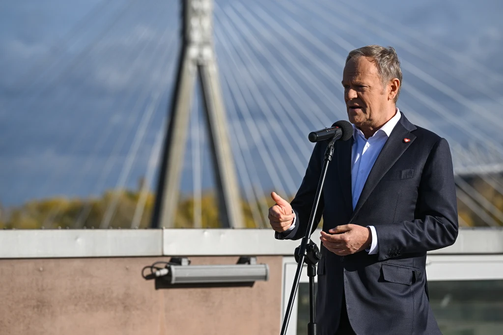 Premier Donald Tusk podczas konferencji prasowej Premier Donald Tusk podczas konferencji prasowej