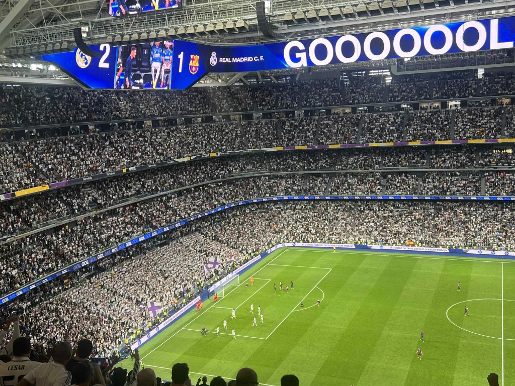 El Clasico. Real Madryt - FC Barcelona