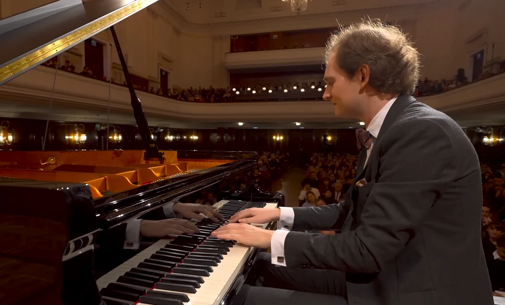 Piotr Pawlak odpadł tuż przed finałem Konkursu Chopinowskiego Piotr Pawlak odpadł tuż przed finałem Konkursu Chopinowskiego