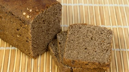 Chleb z mąki gryczanej robi się na Wszystkich Świętych na Warmii i Mazurach. 