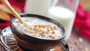 Gryczane zamiast owsianych. Zdrowsza alternatywa dla owsianki, która obniża cholesterol i utrzymuje stabilny poziom cukru