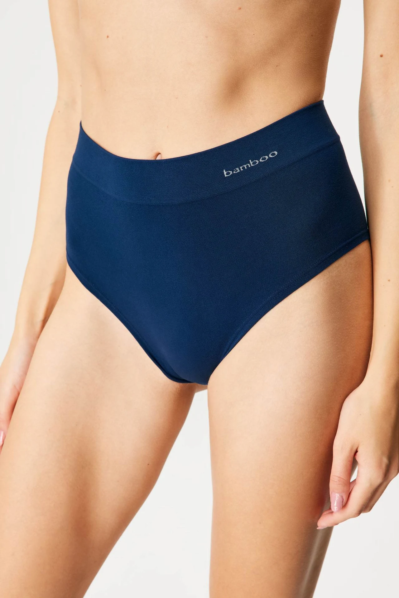 Majtki z wysokim stanem Majtki z wysokim stanem