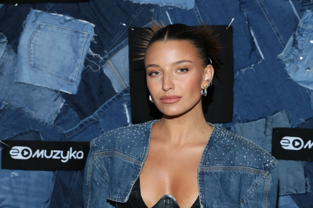 Julia Wieniawa zachwyca Julia Wieniawa zachwyca