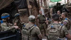 Chcą walczyć za Ukrainę, ale nie mogą. Wojskowy apeluje o zmianę przepisów