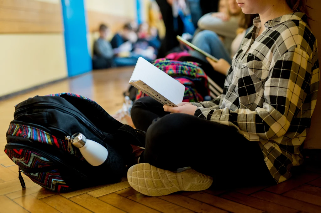 Donald Tusk zapowiada zmiany dla nauczycieli. Chodzi o godziny ponadwymiarowe Donald Tusk zapowiada zmiany dla nauczycieli. Chodzi o godziny ponadwymiarowe