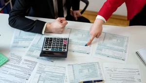 Zapukają do drzwi i przeprowadzą kontrolę. Kluczowe to zachować spokój