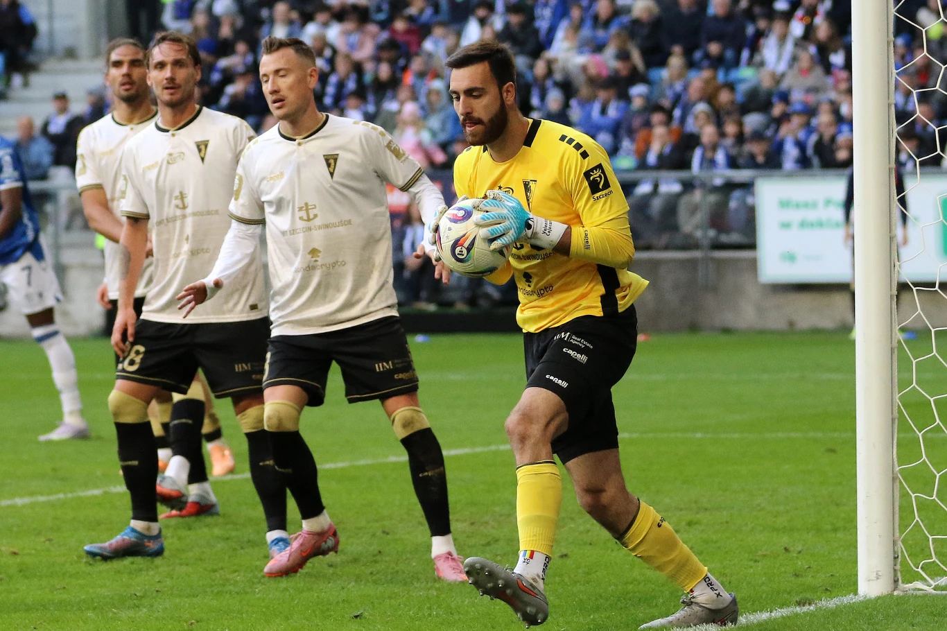 Lechici próbowali, Pogoń miała jednak z tyłu Cojocaru, który popisywał się znakomitymi interwencjami Lechici próbowali, Pogoń miała jednak z tyłu Cojocaru, który popisywał się znakomitymi interwencjami