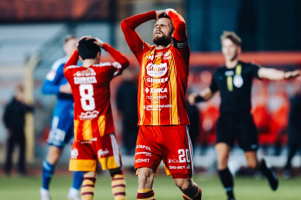 Valeris Sabala w barwach Chojniczanki Chojnice Valeris Sabala w barwach Chojniczanki Chojnice