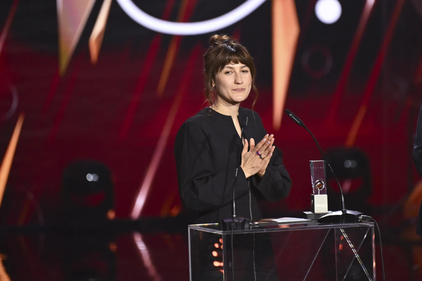 Emi Buchwald na gali wręczenia nagród 50. Festiwalu Polskich Filmów Fabularnych w Gdyni, 27 września 2025 Emi Buchwald na gali wręczenia nagród 50. Festiwalu Polskich Filmów Fabularnych w Gdyni, 27 września 2025