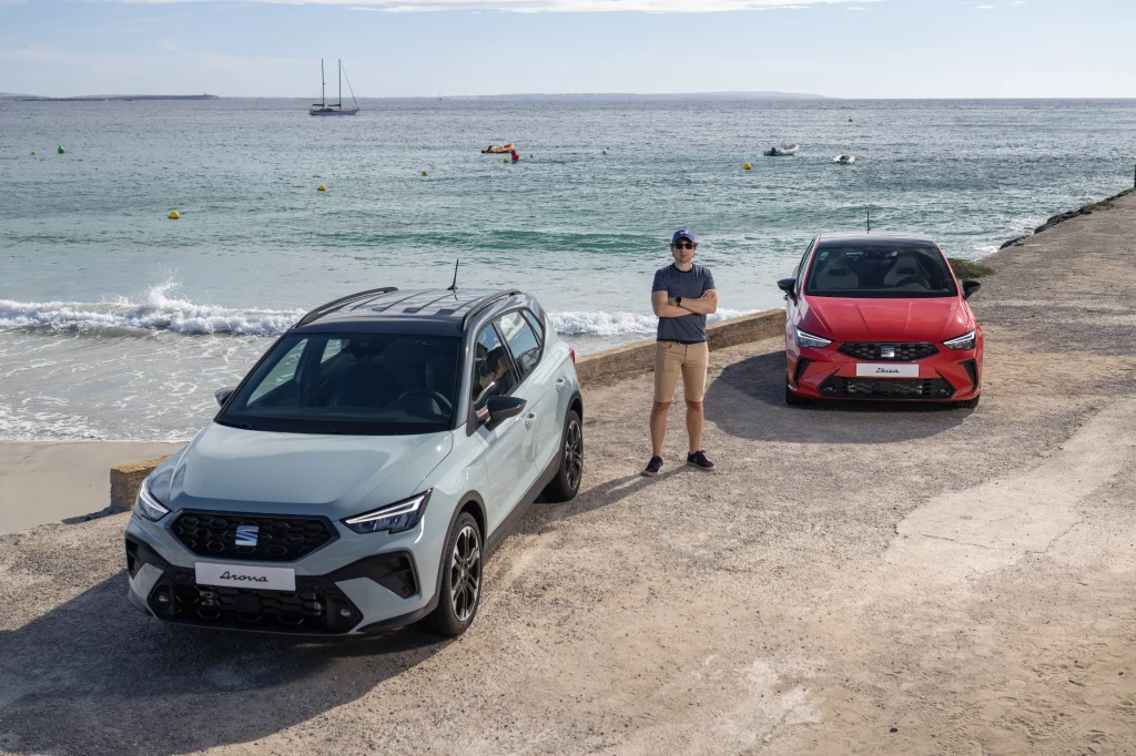 Seat Ibiza i Arona przeszły już drugi facelifting od momentu debiutu modeli aktualnej generacji; zmiany dotyczą przede wszystkim przodu nadwozia i kabiny, choć w gruncie rzeczy są niewielkie. Seat Ibiza i Arona przeszły już drugi facelifting od momentu debiutu modeli aktualnej generacji; zmiany dotyczą przede wszystkim przodu nadwozia i kabiny, choć w gruncie rzeczy są niewielkie.