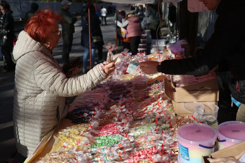 Miodek turecki i inne słodycze, w Krakowie sprzedawane są każdego roku 1 i 2 listopada 