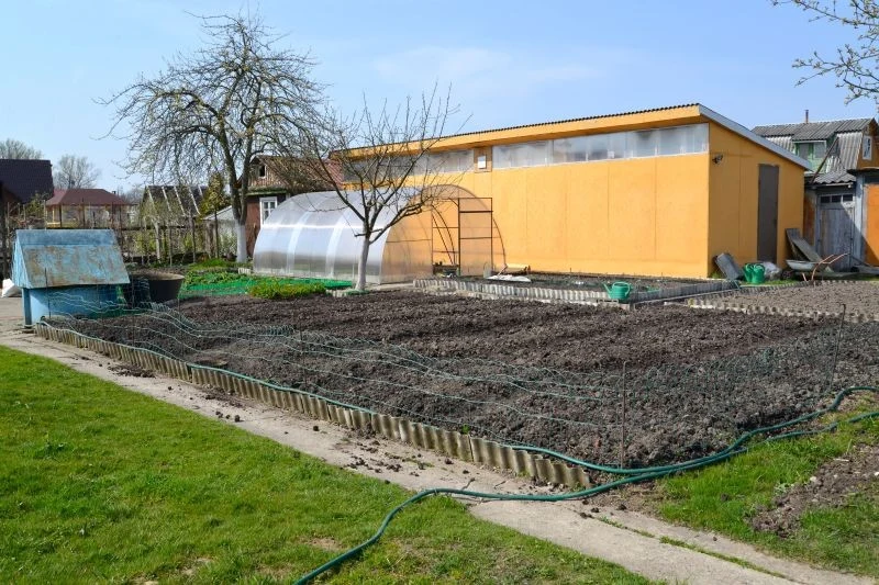 Nieprzestrzeganie zasad płodozmianu i nawozy sztuczne obniżają żyzność gleby