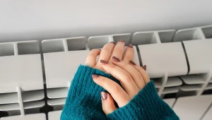 Porównujemy pellet z ekogroszkiem, by znaleźć oszczędności na ogrzewaniu domu.