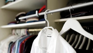 Szafa – cicha bohaterka sypialni, garderoby i przedpokoju