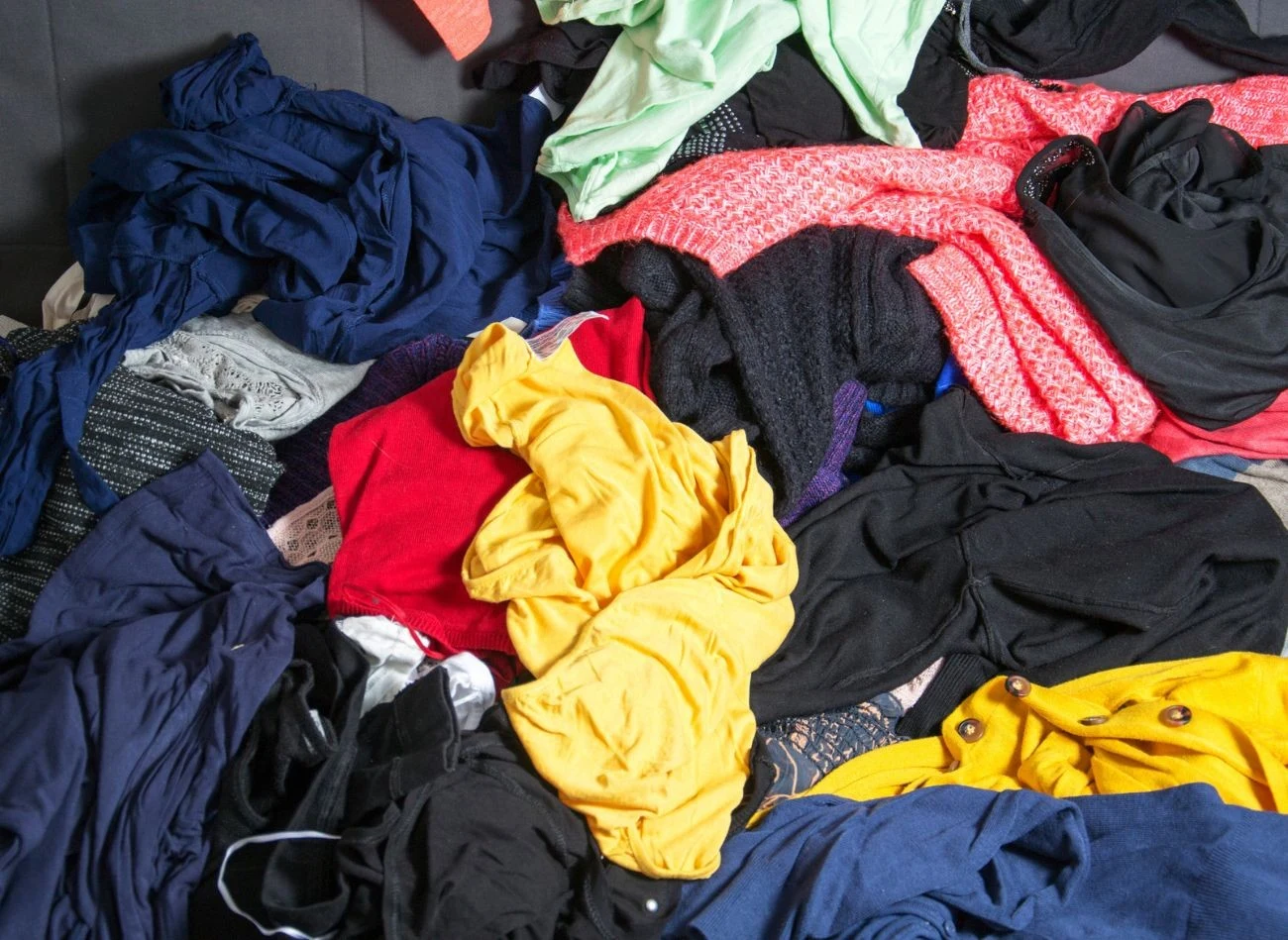 Gminy obowiązek przyjmowania odpadów tekstylnych w Punktach Selektywnego Zbierania Odpadów Komunalnych.