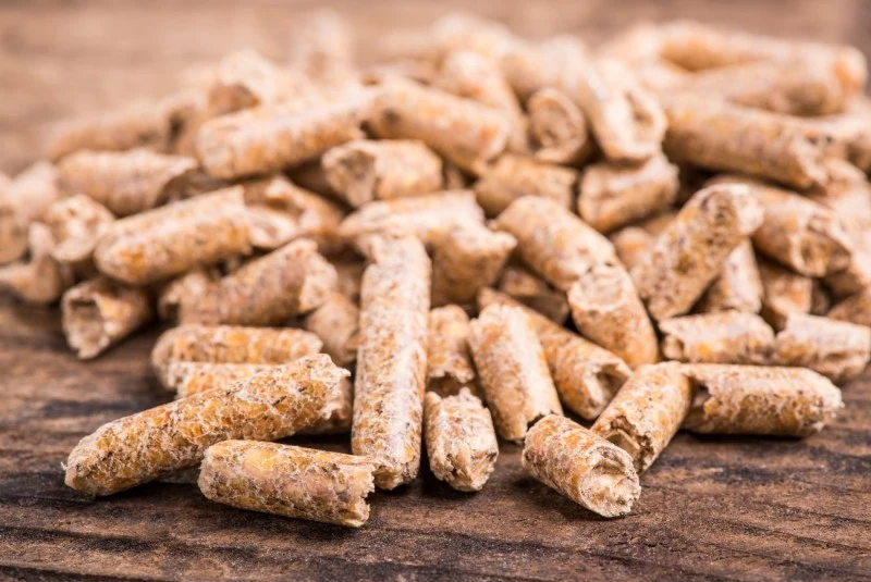 Wyższej jakości pellet pozostawia mniej popiołu