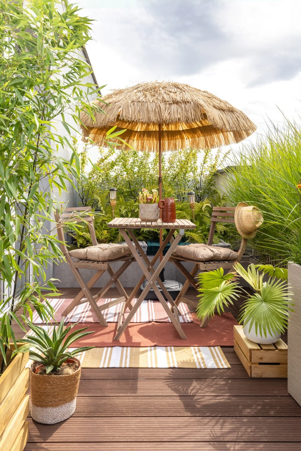 Dodajmy także palmy, które dodadzą tropikalnego klimatu aranżacji