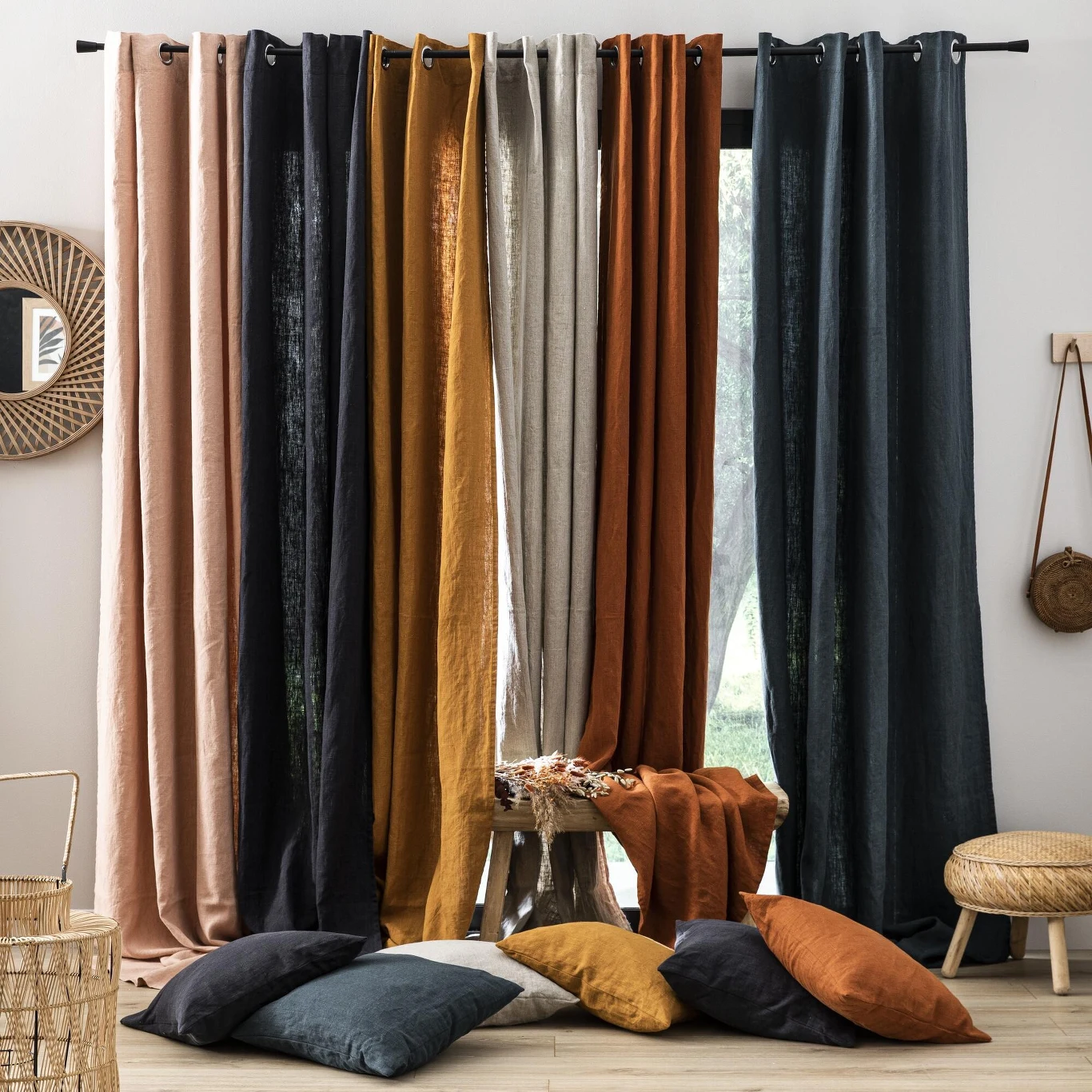 Nowe zasłony, rośliny i dekoracje sprawią, że mieszkanie będzie wyglądać jak nowe