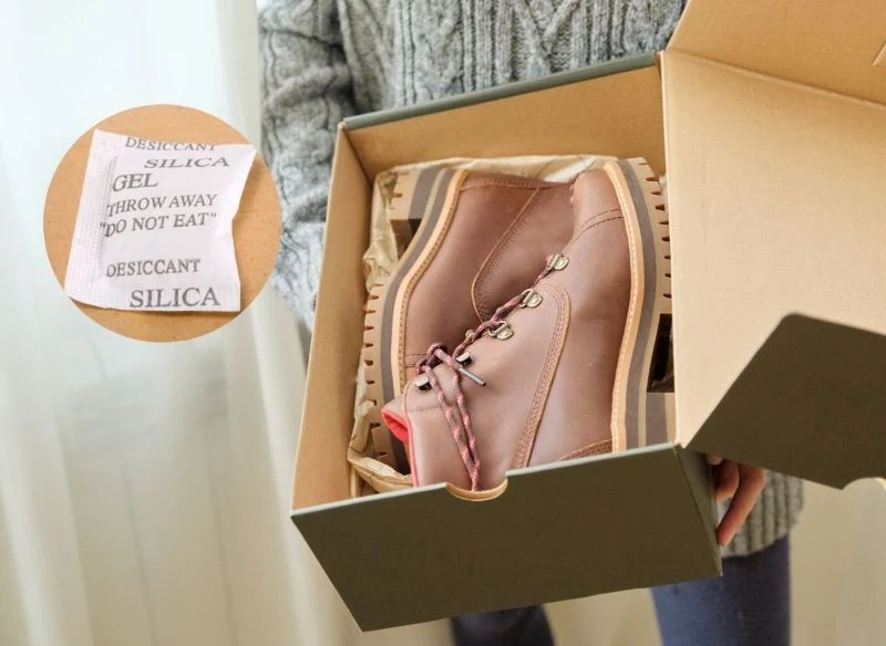 Żel krzemionkowy często znajdujemy w pudełku z nowymi butami