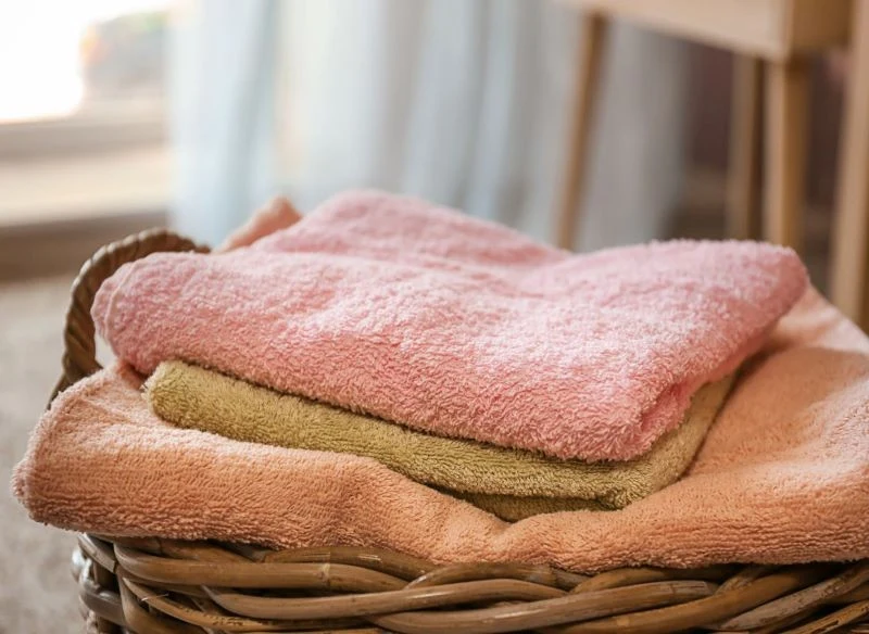 Umiejętne pranie nie tylko utrzymuje miękkość tkanin, lecz także zapewnia wyższą higienę ich użytkowania