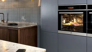 Możemy wyróżnić kilka dodatkowych funkcji piekarników, które sprawiają, że korzystanie z nich staje się prawdziwą przyjemnością / material promocyjny