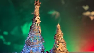 Pomysłowa choinka z patyczków do szaszłyków. Piękna ozdoba, którą zrobisz w domu