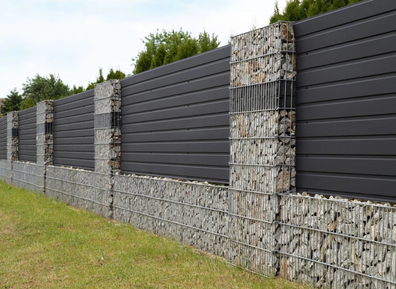 Mur gabionowy w ostatnich latach zdobywa coraz większą popularność