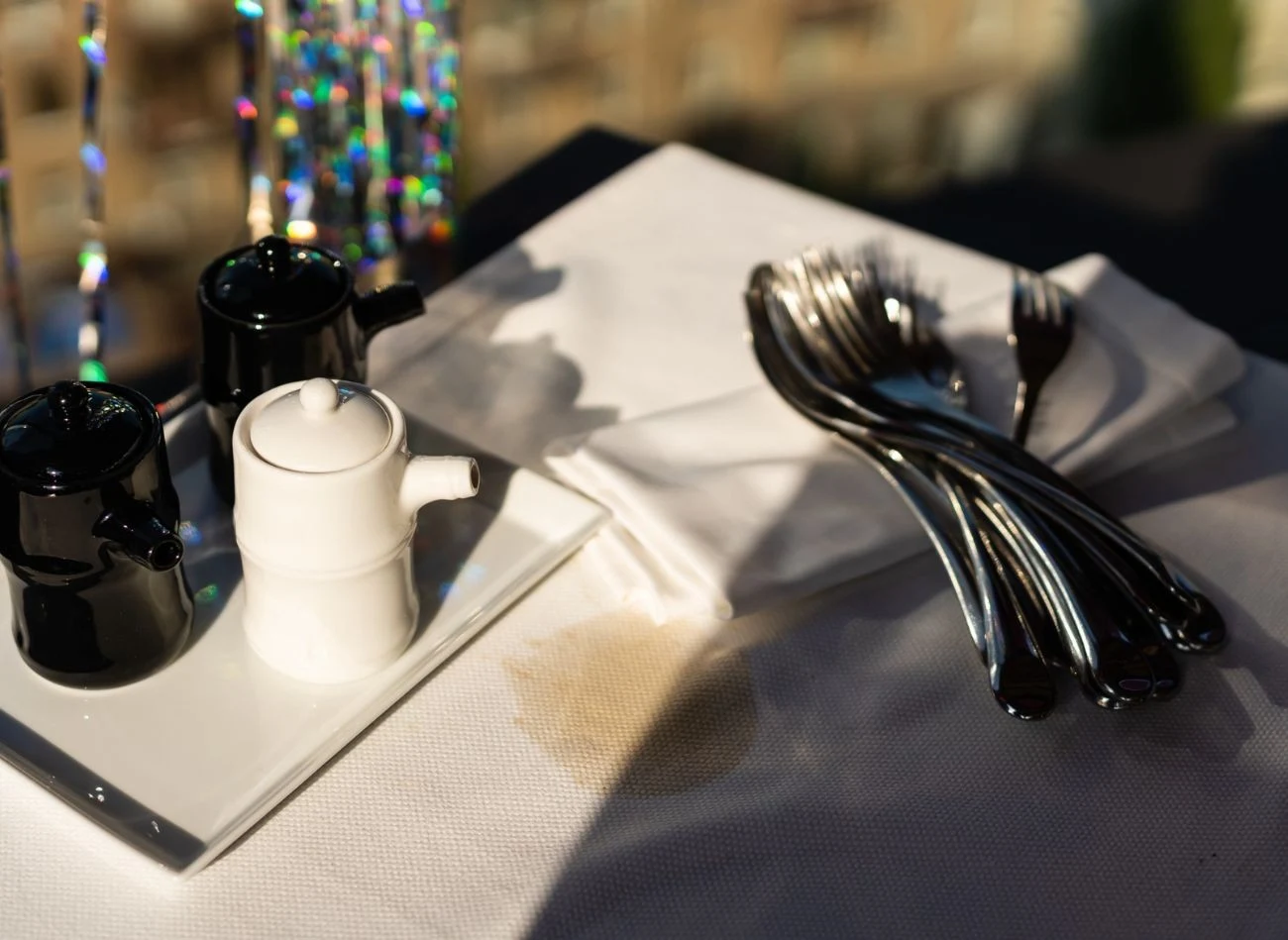 Plamy najlepiej usuwać od razu po ich powstaniu, wtedy jest większa szansa, że zostaną usunięte w 100 proc.