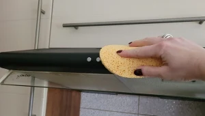 Podpowiadamy, jak często trzeba czyścić okap kuchenny./Deccoria.pl