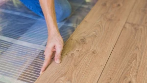 Do instalowania ogrzewania na podczerwień wykorzystuje się folie grzewcze..