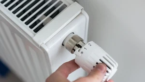 Czy oszczędzając drogą energię cieplną można narazić się na mandat za zakręcony kaloryfer?