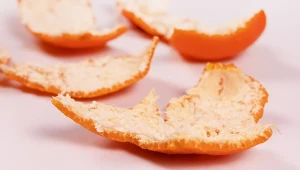 Skórkę mandarynki można wykorzystać na wiele sposobów, m.in. w kuchni.