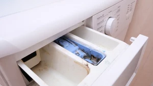 Pralka, jak każde inne urządzenie domowe, wymaga regularnego czyszczenia.