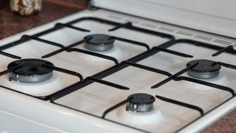 O kuchenkę gazową trzeba dbać, zwracając szczególną uwagę na czystość palników i rusztu