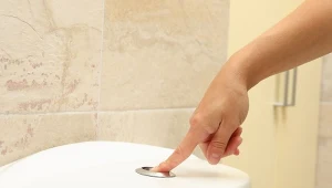 Toaleta będzie czysta i pachnąca świeżością. Połącz kilka składników i zrób domowe kostki do WC