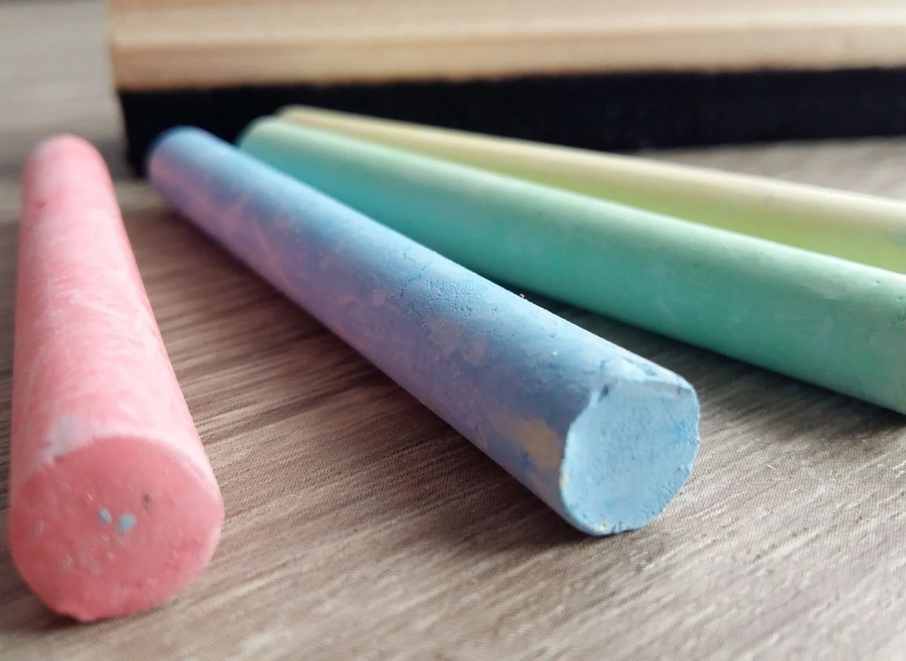 Kreda pisząca sprawdzi się nie tylko jako pochłaniacz wilgoci