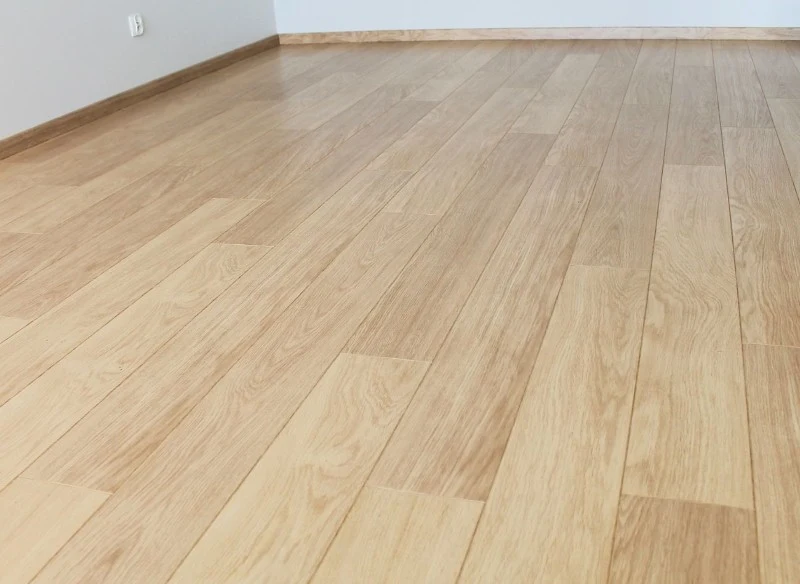 Panele wodoodporne, choć są trwałe i wytrzymałe, wymagają regularnej pielęgnacji