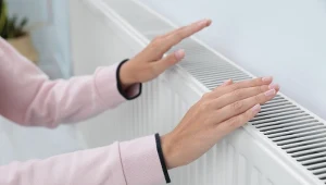 Sprawdź, co robić, gdy kaloryfery są zimne na dole.