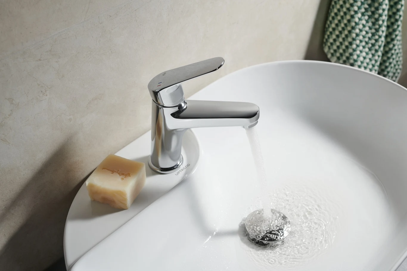 Bateria umywalkowa stojąca Otava z oszczędnościowym napowietrzaczem