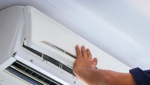 Sprawdź, co należy sprawdzić przed uruchomieniem klimatyzacji.