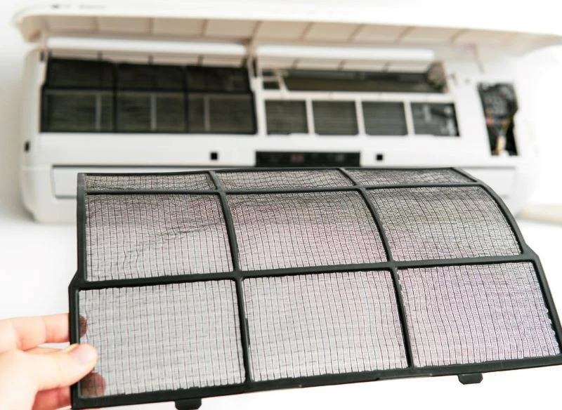 Przed włączeniem klimatyzacji skontrolujmy stan filtrów