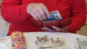 Gdzie trzymać pieniądze i kosztowności w domu, by żaden złodziej ich nie znalazł./East News